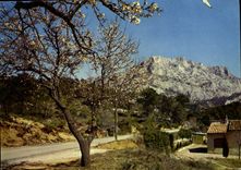 CPM Aix en Provence Montagne Sainte Victoire