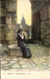 CPA Arles Une Arlesienne Femme Folklore