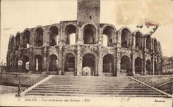 CPA Arles Vue Exterieure Des Arenes