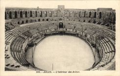 CPA Arles L'Interieur des Arenes