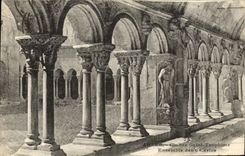 CPA Arles Cloitre Saint Trophime Ensemble des Galeries