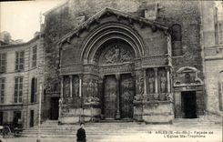CPA Arles Facade de L'Eglise Ste Trophime