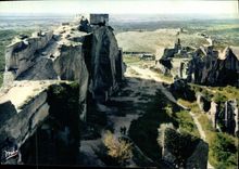CPM Les Baux en Provence Tour sarrasine du Chateau