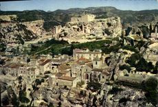CPM Les Baux en Provence La porte d'Eyguieres