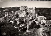 CPM Les Baux Ensemble des ruines de l'ancien hopital Ste Blaise et du chateau feodal