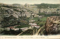 CPA Environs D'Arles Les Baux Le Val d'Enfer Decor de Mireille 