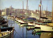 CPM Marseille La Basilique Notre Dame de la Garde Bateaux 