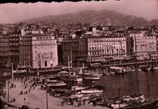 CPM Marseille le Quai des Belges et l'Entree de la Canebiere