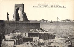 CPA Marseille La Corniche Monument des Poilus d'Orient et les ILes 