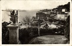 CPA Marseille la corniche et les iles vues de la reserve 