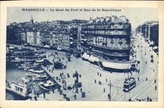 CPA Marseille Le quai du port et Rue de la Republique 