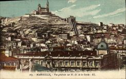 CPA Marseille Vue generale sur N D de la Garde 