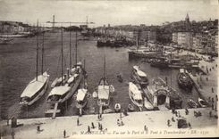 CPA Marseille Vue sur le Port et le Pont a Transbordeur Bateaux