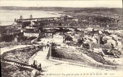 CPA Marseille Vue generale prise de N D de la Garde 