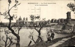 CPA Marseille Le Fort Saint Jean et la Cathedrale Enfants