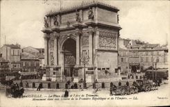 CPA Marseille Monument eleve aux Gloires de la Premiere et de l'Empire 