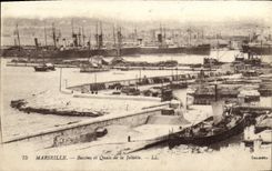 CPA Marseille Bassins et Quais de la Joliette Bateaux