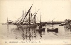 CPA Marseille L'Avant Port de la Joliette Bateaux