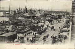 CPA Marseille les nouveaux ports Bateaux