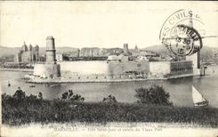 CPA Marseille Fort saint jean et entree du vieux port
