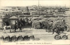 CPA Marseille La joliette un chantier de debarquement