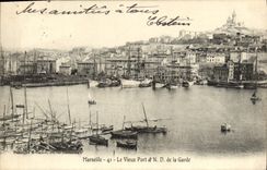 CPA Marseille Le vieux port et ND de la Garde Bateaux 