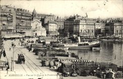 CPA Marseille vue sur le quai de la fratenite