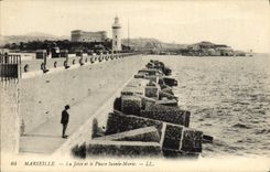 CPA Marseille la jetee et le phare sainte marie