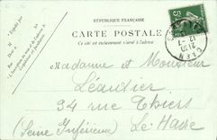 CPA Caen La Statue de Beaumont et la Place Saint Sauveur