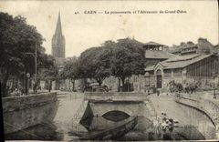 La POSTAL Caen de la VENDIMIA los pescados hace compras y el canal de alimentación de Odón grande