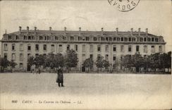 CPA Caen Le Caserne du Chateau Militaria