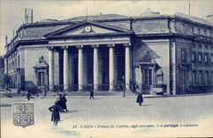 El estilo griego de las cortes de ley de Caen de la POSTAL de la VENDIMIA neo un peristyle tiene columnas