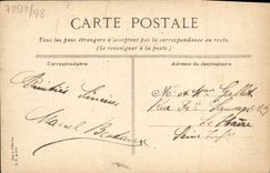 La POSTAL Caen de la VENDIMIA coloca a Alejandro III el monumento de los móviles
