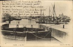 CPA Caen Le Port Bateaux 