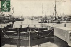 CPA Caen Le Port Bateaux