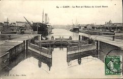 POSTAL Caen de la VENDIMIA el puerto y la esclusa de los barcos grandes del lavabo