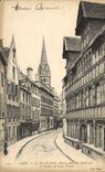 CPA Caen La Rue de Geole Maison dite des Quatrans et Clocher de Saint Pierre 