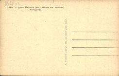 La abadía vieja de Malherbe del licéo de Caen de la POSTAL de la VENDIMIA con los hombres lleva grillee