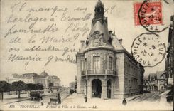 CPA Trouville L'Hotel de Ville et le Casino 