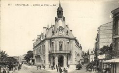 CPA Trouville L'Hotel de Ville 