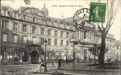 VINTAGE POSTCARD Caen Frontage the town hall