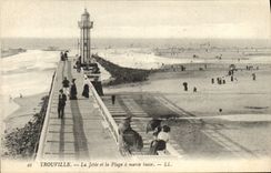 CPA Trouville La jetee et la plage a maree basse