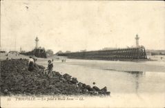 CPA Trouville Les jetees a maree basse