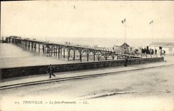 CPA Trouville La jetee promenade