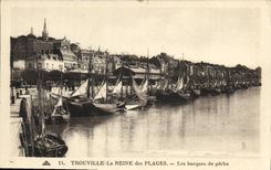 VINTAGE POSTCARD Trouville the queen of the beaches boats of sin Boats
