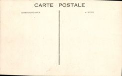 CPA Trouville La reine des plages sortie de barque de peche par gros temps Bateau