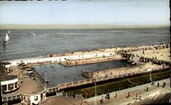 VINTAGE POSTCARD Trouville the swimming pool