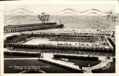 VINTAGE POSTCARD Trouville the queen of the beach the beach and piers