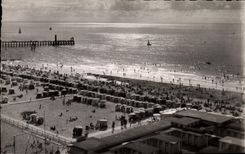 VINTAGE POSTCARD Trouville the queen of the beaches View of the beach
