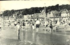 VINTAGE POSTCARD Trouville the queen of the beach scenes of beach has high tide